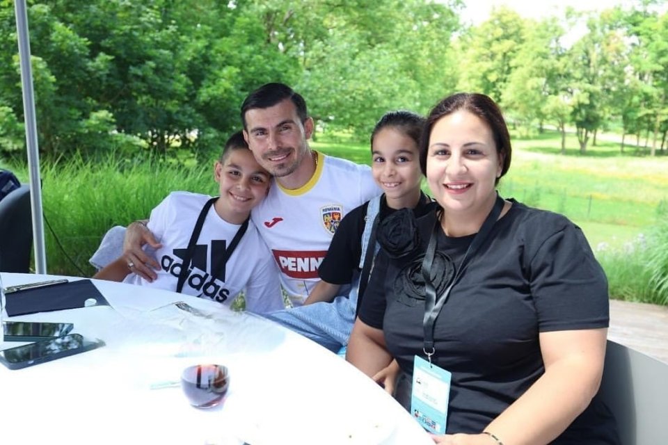 Laura și Florin Niță formează o familie foarte fericită