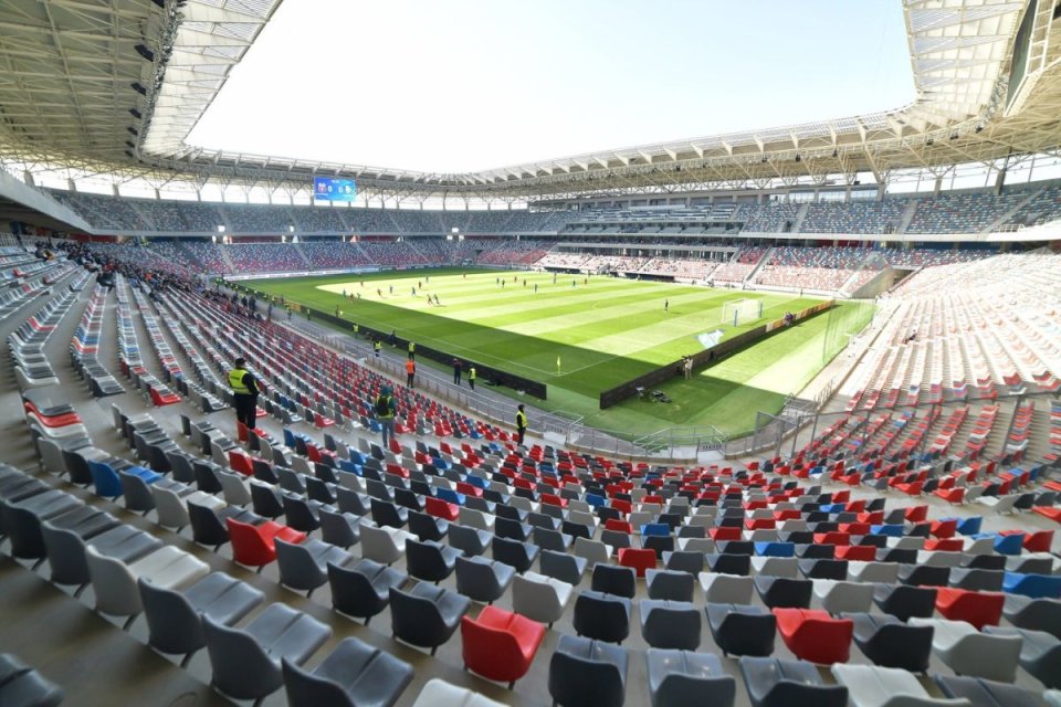 Stadionul Steaua are o capacitate de 31.000 de persoane