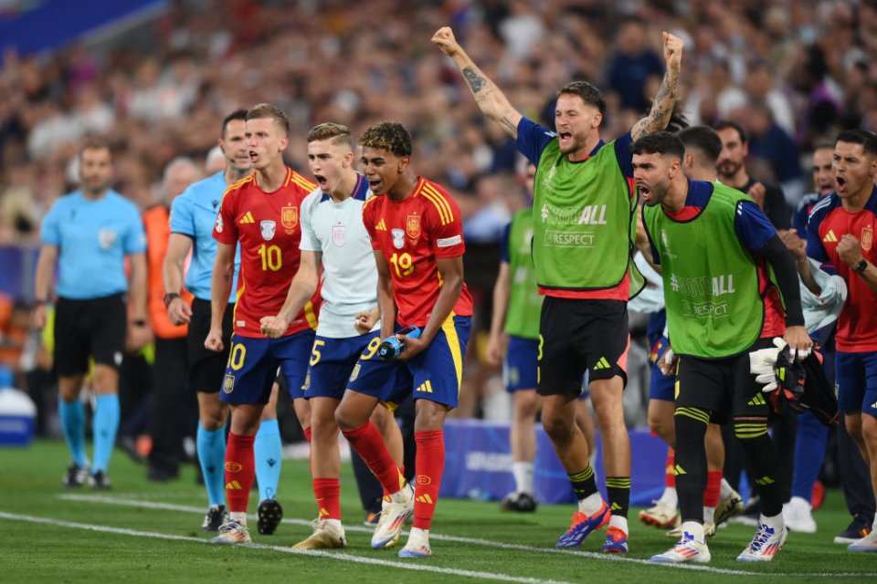 Spania s-a calificat în finală