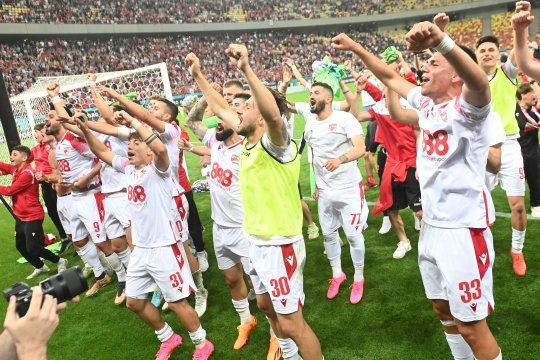 După ce a fost în cantonament cu Dinamo în această vară, un fotbalist a decis să se retragă și să înceapă o nouă carieră neașteptată: ”Mai am colegi care râd”