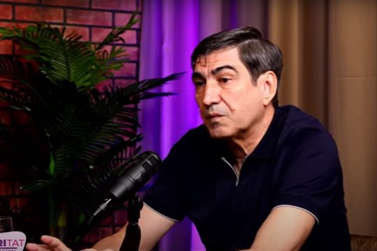 ”S-a urmărit să ne lege pe amândoi, ca pe frații Tate”. Victor Pițurcă a vorbit în premieră despre inculparea sa și a fiului său, Alex, de către DNA
