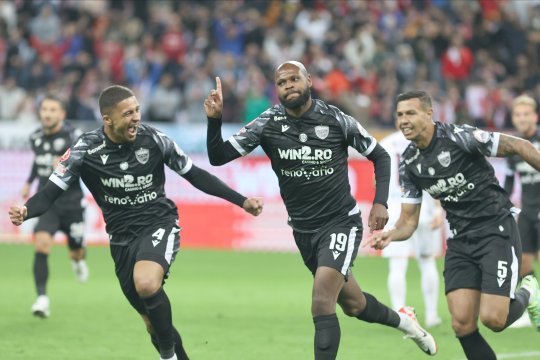 ”Ți-o spun în premieră”. Dumitru Dragomir susține că unul dintre cei mai bogați români le-ar fi preluat pe Dinamo sau Petrolul ”dacă era în țară”