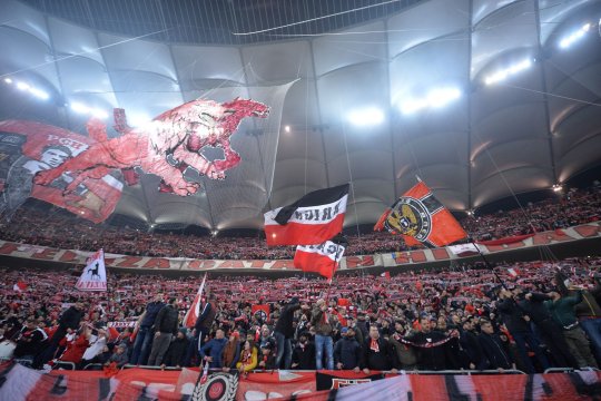 Peste 3000 de fani ai lui Dinamo vor face deplasarea la meciul cu Hermannstadt, în ciuda prețurilor ridicate ale biletelor