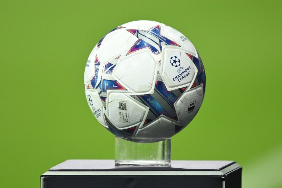Mingea oficială UEFA Champions League, sezonul 2023 / 2024
