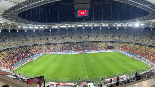 FOTO | Gest deosebit al celor de la Dinamo și Poli Iași înaintea duelului direct! Alături de cine au intrat jucătorii în teren