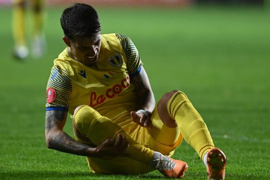 Sergiu Hanca a răbufnit după ce a fost accidentat de Dawa la Petrolul - FCSB. În cârje, jucătorul și-a spus suferința: "Nu am simțit așa durere în viața mea"