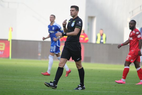 Adrian Mititelu Jr. a înjurat și amenințat brigada de arbitri după FCU Craiova 1948 - UTA Arad 2-3
