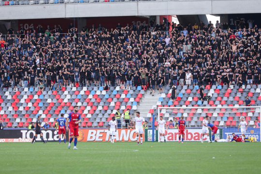 EXCLUSIV | A fost cenzurată Peluza Sud Steaua la meciul cu ”U” Cluj, din Cupă? Răspunsul Jandarmeriei + opinia unui cunoscut sociolog: ”Un suporter nu are acest drept!”