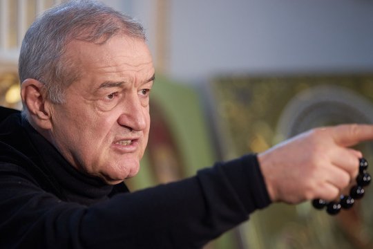 EXCLUSIV | Impresarul ”de casă” al FCSB, trimis în ”misiune” de Gigi Becali! Ce fotbalist urmărește: ”Este posibilă venirea”