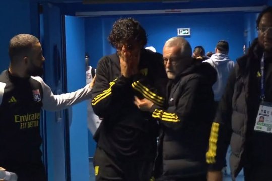 Incidente șocante înaintea derby-ului Marseille - Lyon: Fabio Grosso, rănit grav de ultrașii echipei gazdă | VIDEO