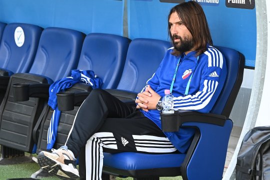Dan Alexa, aproape de despărțirea de FC Botoșani! Cele două variante pe care le ia în calcul Valeriu Iftime pentru înlocuirea sa: ”Azi vorbesc cu el”