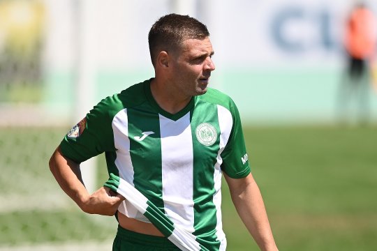 Adi Popa și-a dat în judecată propriul club pentru discriminare, iar apoi a fost luat peste picior de președintele acestuia: ”A stat de pomană și în Anglia, și la FCSB”