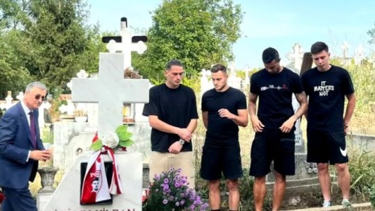 23 de ani fără "Unicul Căpitan". Jucătorii și staff-ul ”câinilor”, vizită la mormântul lui Cătălin Hîldan