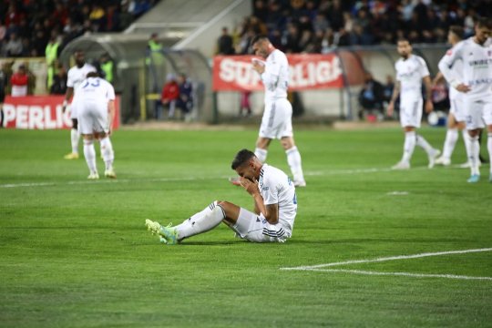 Dan Alexa, supărat după înfrângerea cu FCSB: ”Au tras de timp. Nu mă încălzește cu nimic că am jucat bine”