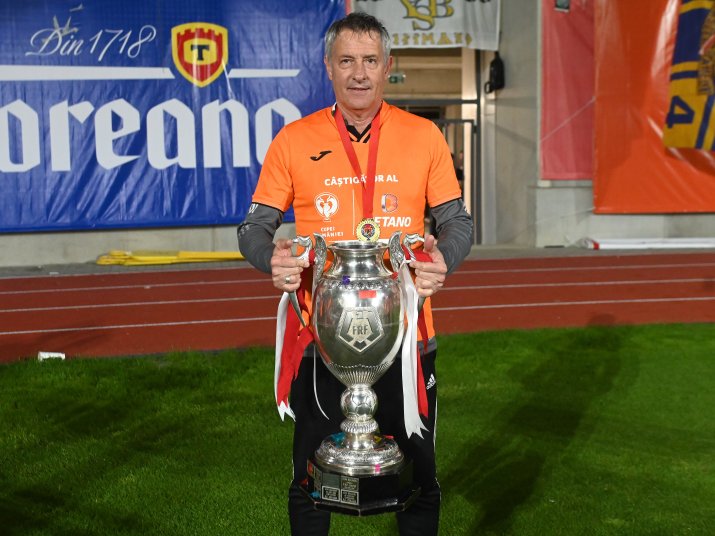 Bergodi, cu trofeul Cupei României cucerit în vară cu fosta sa formație