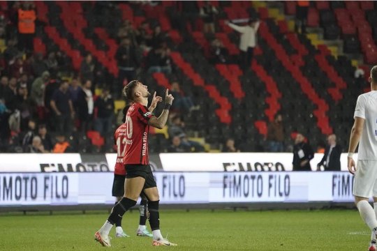 VIDEO | Veste bună pentru Edi Iordănescu! Denis Drăguș, de neoprit în Turcia