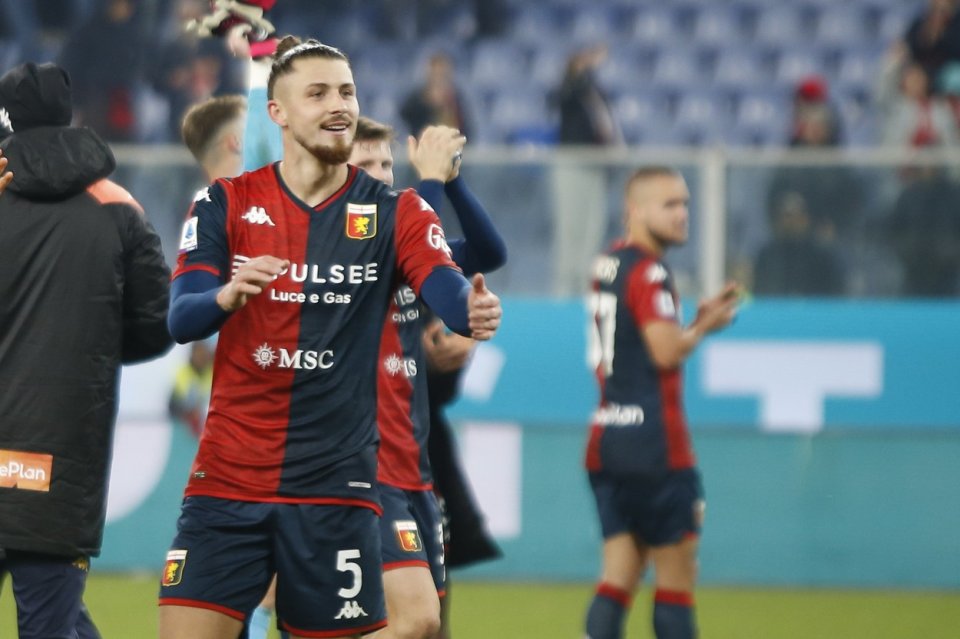 Radu Drăgușin, fundașul central al echipei Genoa