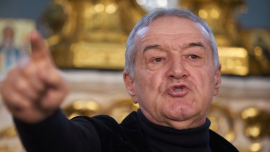 Becali, dialog incredibil cu stafful FCSB, la pauza meciului dintre FCSB și FCU Craiova! Ce s-a întâmplat, după ce patronul a ”ordonat” o schimbare: ”Nu, ăsta are experiență”