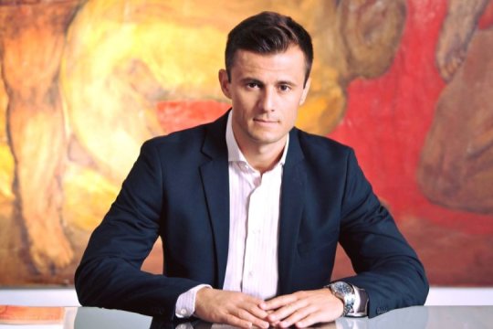 Renumitul regizor Ioan Cărmăzan a confirmat dezvăluirile iAM Sport: ”Nu îmi poartă numele, dar Andrei Nicolescu e fiul meu”