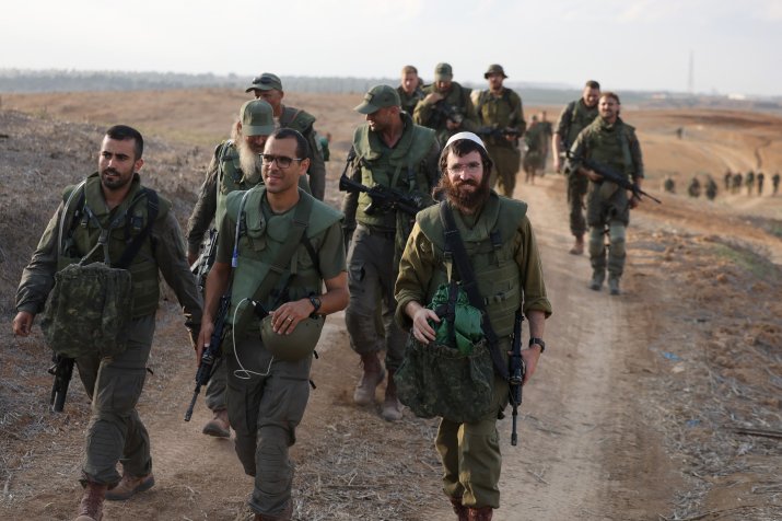 Soldați israelieni care luptă împotriva Hamas