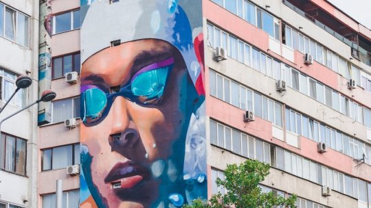 FOTO | David Popovici, sărbătorit prin artă stradală. Imagine impresionantă pe un bulevard din București