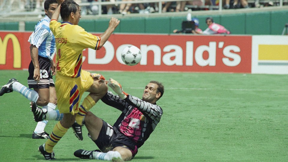 După turneul final al CM '94, Ilie Dumitrescu a fost cumpărat de Tottenham Hotspur, pentru 3,7 milioane de euro