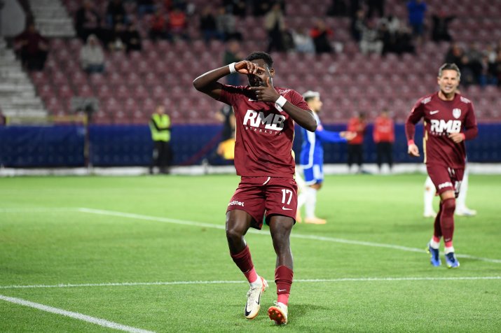 Philip Otele, atacantul celor de la CFR Cluj, este în top 5 golgheteri ai SuperLigii României, cu 6 goluri marcate, în 16 meciuri.