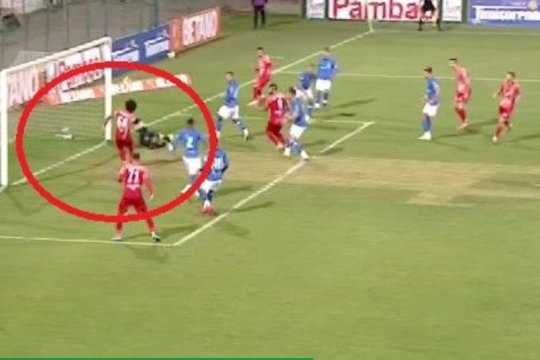 Fază incredibilă în Cupa României: Diogo Izata a ratat din doi metri