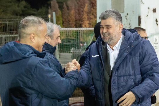 FOTO | Marcel Ciolacu, vizită neașteptată în cantonamentul României înaintea partidei cu Elveția. Cum a fost surprins premierul
