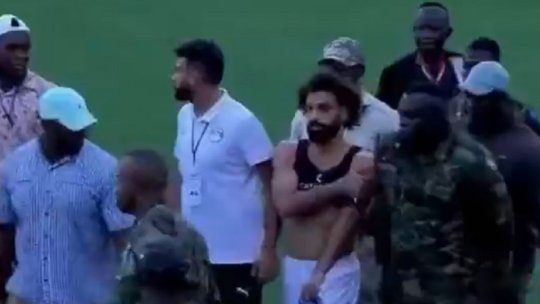 Scene de groază, Mohamed Salah a trebuit să fie însoțit de armată la ieșirea de pe teren