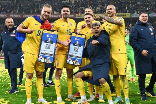 SPECIAL | 10 lucruri care nu s-au văzut la TV într-o noapte de 10 pentru fotbalul românesc. Ce gest a făcut Drăgușin față de iubita lui. FOTO & VIDEO