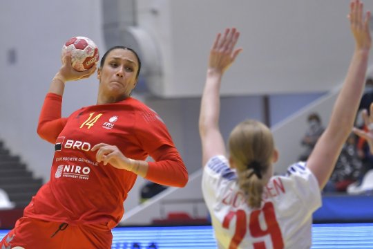 România a învins-o pe Elveția și la handbal feminin! Tricolorele au debutat cu dreptul în Trofeul Carpați