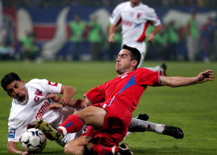 Ionel Dănciulescu (stânga) și Valeriu Bordeanu. STEAUA - DINAMO 1-1, DIVIZIA A (15.09.2002)