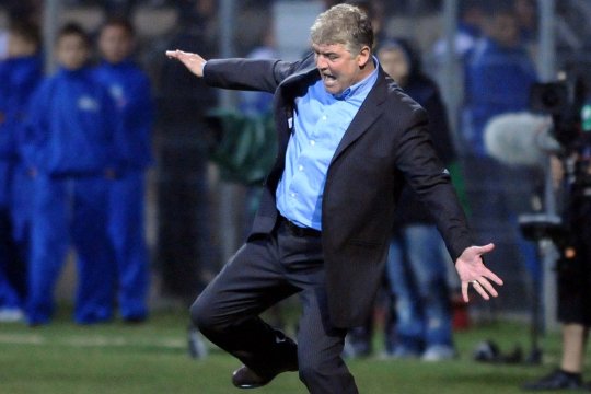 “Lucescu era furios! Țipa la noi ca să ne trezească”. Ioan Andone dezvăluie emoțiile celui mai spectaculos derby din istorie