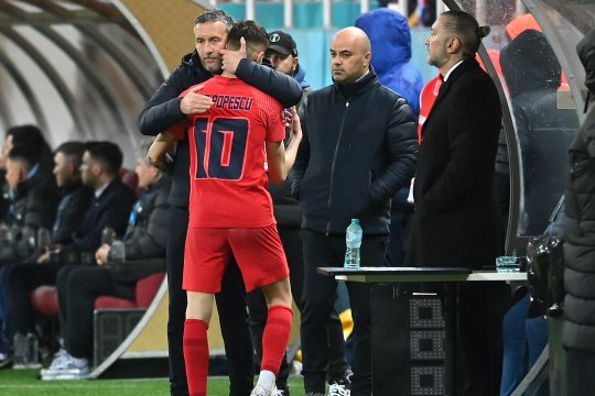 Imagini fabuloase cu MM Stoica și Tavi Popescu, după fluierul final al derby-ului cu Dinamo. Cum au fost surprinși cei doi la lojă