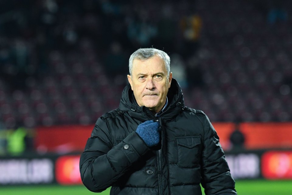 Mircea Rednic, antrenorul UTA-ei