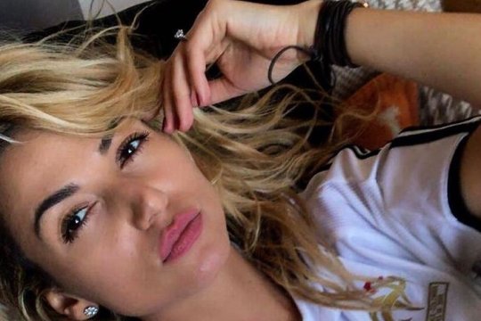 Suceveanca Petra, femeia din umbra lui Sebastien Frey! Sunt căsătoriți de 4 ani, iar prietenul lui Mutu s-a îndrăgostit de "sarmale și palincă" | FOTO