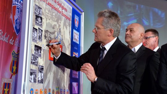 Întrebat ”pentru care Steaua a jucat”, Ladislau Boloni a dat un răspuns șocant: ”Mă surprinde naivitatea Armatei. Asta arată incompetență”