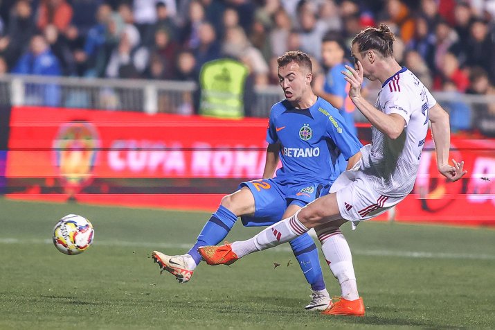 Mihai Toma a bifat primele minute în tricoul celor de la FCSB, sursă foto: Sport Pictures