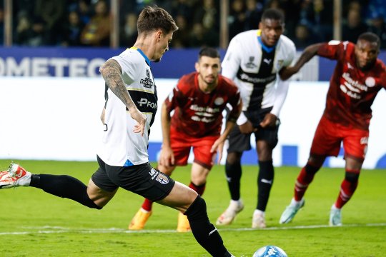 CE FAC STRANIERII ROMÂNI. Răzvan Lucescu, victorie uriașă la Olympiacos, Ianis Hagi s-a făcut de râs la Alaves, Man a înscris iar pentru Parma, Burcă, gol contra lui Tătărușanu
