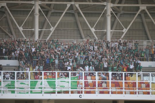 Echipa pentru care au jucat 13 români și la care a fost antrenor Hagi este la un pas de colaps. Săptămâna viitoare este decisivă