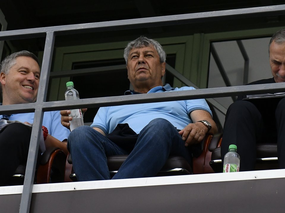 Mircea Lucescu, pe stadion, la un meci de Superligă, Sursă foto: Sport Pictures