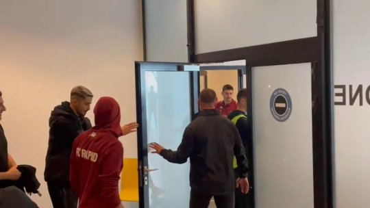 VIDEO | Albion Rrahmani, prezent la derby-ul dintre Rapid și FCSB! Cu cine a fost surprins atacantul giuleștenilor