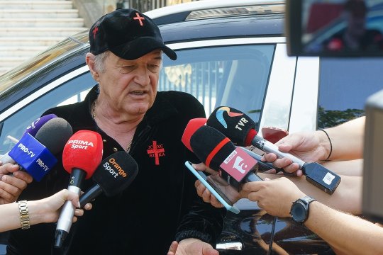 Gigi Becali continua să-i atace pe giuleșteni: ”Rapidul nu are valoare”