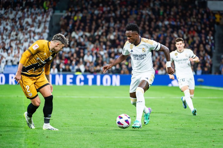 Rațiu, în duel cu Vinicius, sursă foto: Profimedia
