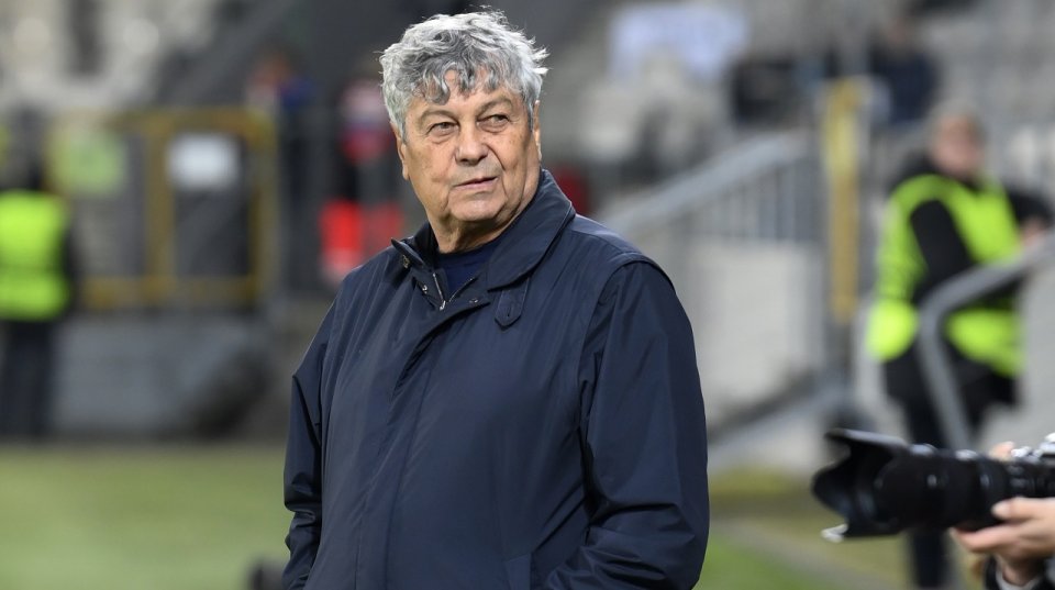 Mircea Lucescu și-a încheiat cariera de fotbalist în anul 1990