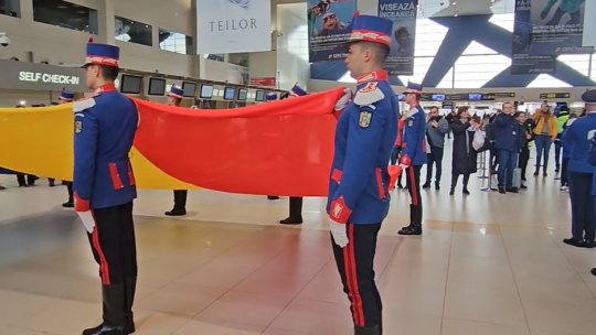 VIDEO | Edi Iordănescu, moment special trăit pe aeroport înaintea plecării spre Hamburg. Ce surpriză a avut