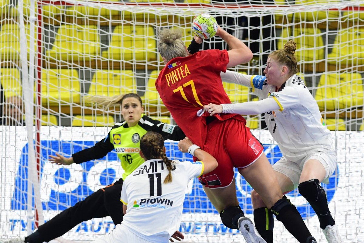 Crina Pintea, pivotul naționalei și al CSM București