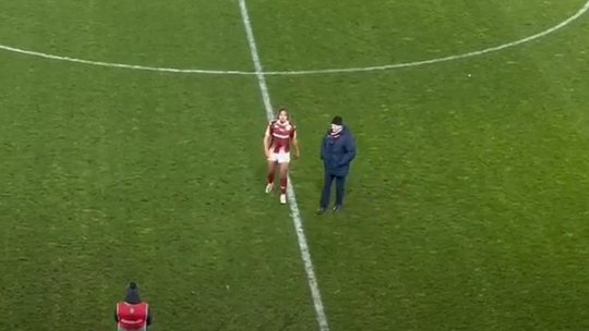 Ce au făcut fanii Rapidului când Jayson Papeau a părăsit terenul după eșecul cu FC Voluntari