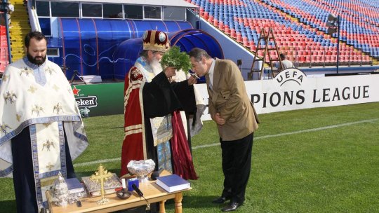 Ipoteză incredibilă a lui Gigi Becali. Ce l-ar fi pus un duhovnic să facă pe Florinel Coman după remiza cu CFR: ”Nici Dumnezeu nu te ajută dacă faci din astea”